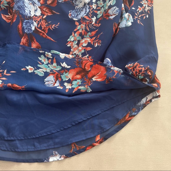 3/$18 PROMO - Flowy Off Shoulder Blouse with Tie Neck from Belle Sky - Size L - Picture 4 of 6